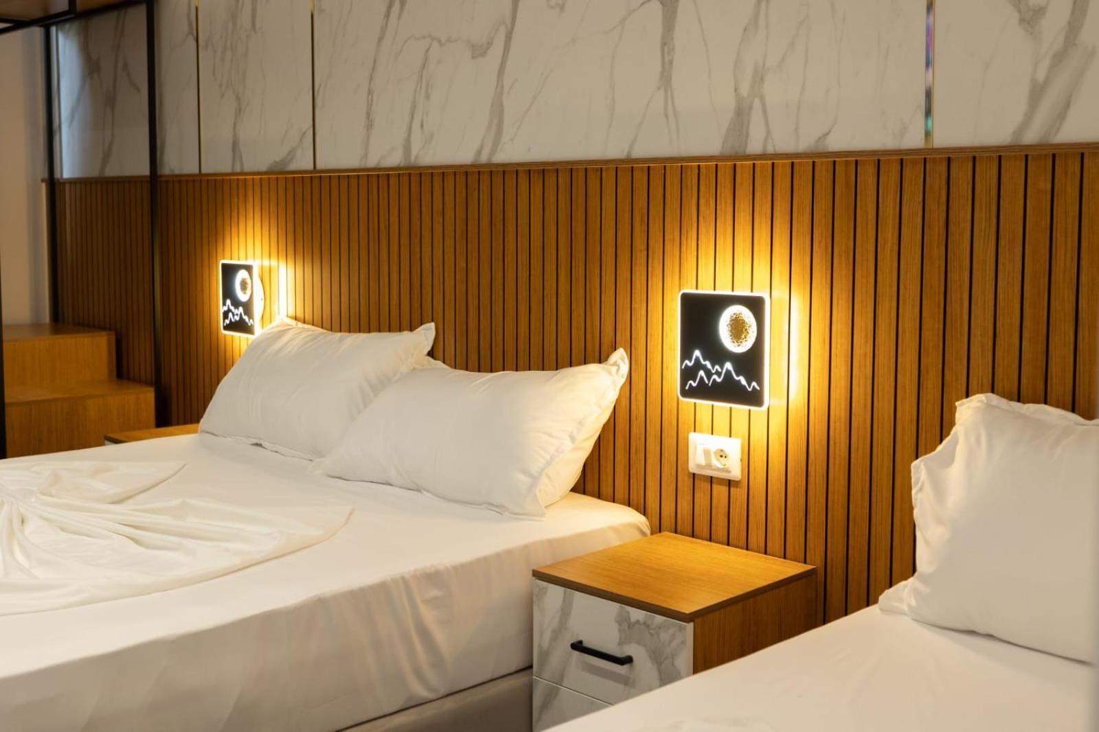 Aglon Twin'S Hotel Влёра Экстерьер фото