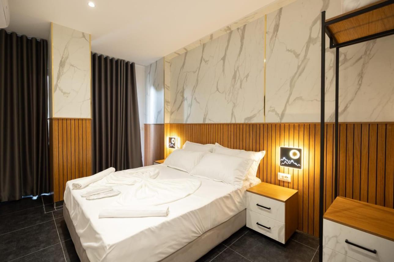 Aglon Twin'S Hotel Влёра Экстерьер фото