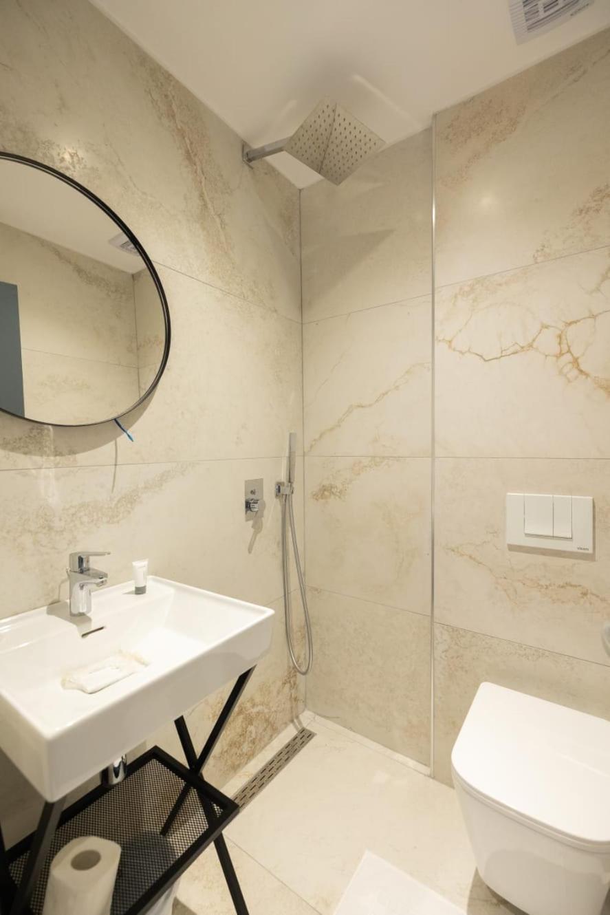 Aglon Twin'S Hotel Влёра Номер фото
